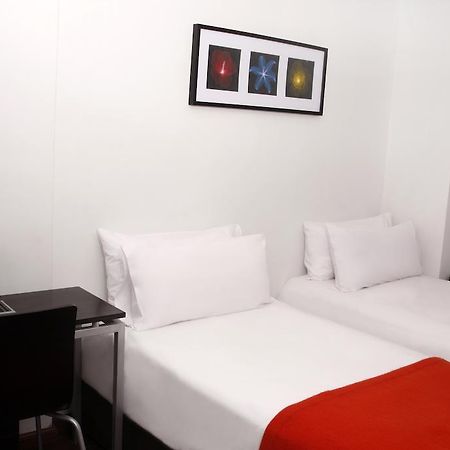 Cordoba 860 Suites Buenos Aires Oda fotoğraf